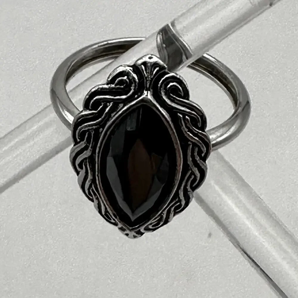 Avon Vintage Hematite Marquise Stone Celtic Twist Ring Silvertone faceted Sz 7.5